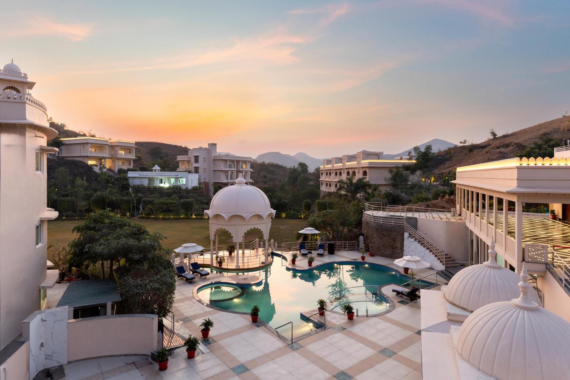 Sayaji Resorts & Spa ウダイプル エクステリア 写真