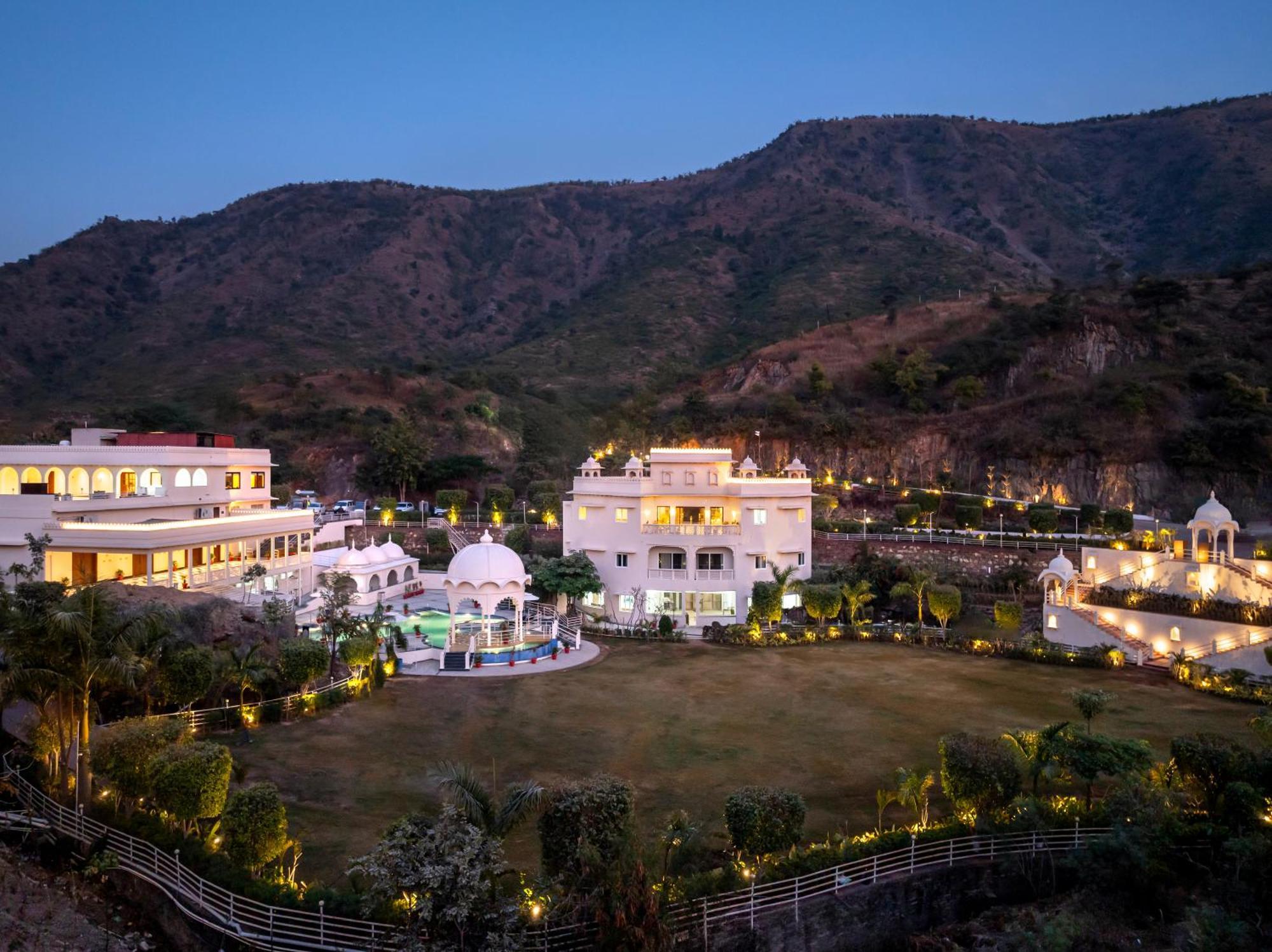 Sayaji Resorts & Spa ウダイプル エクステリア 写真