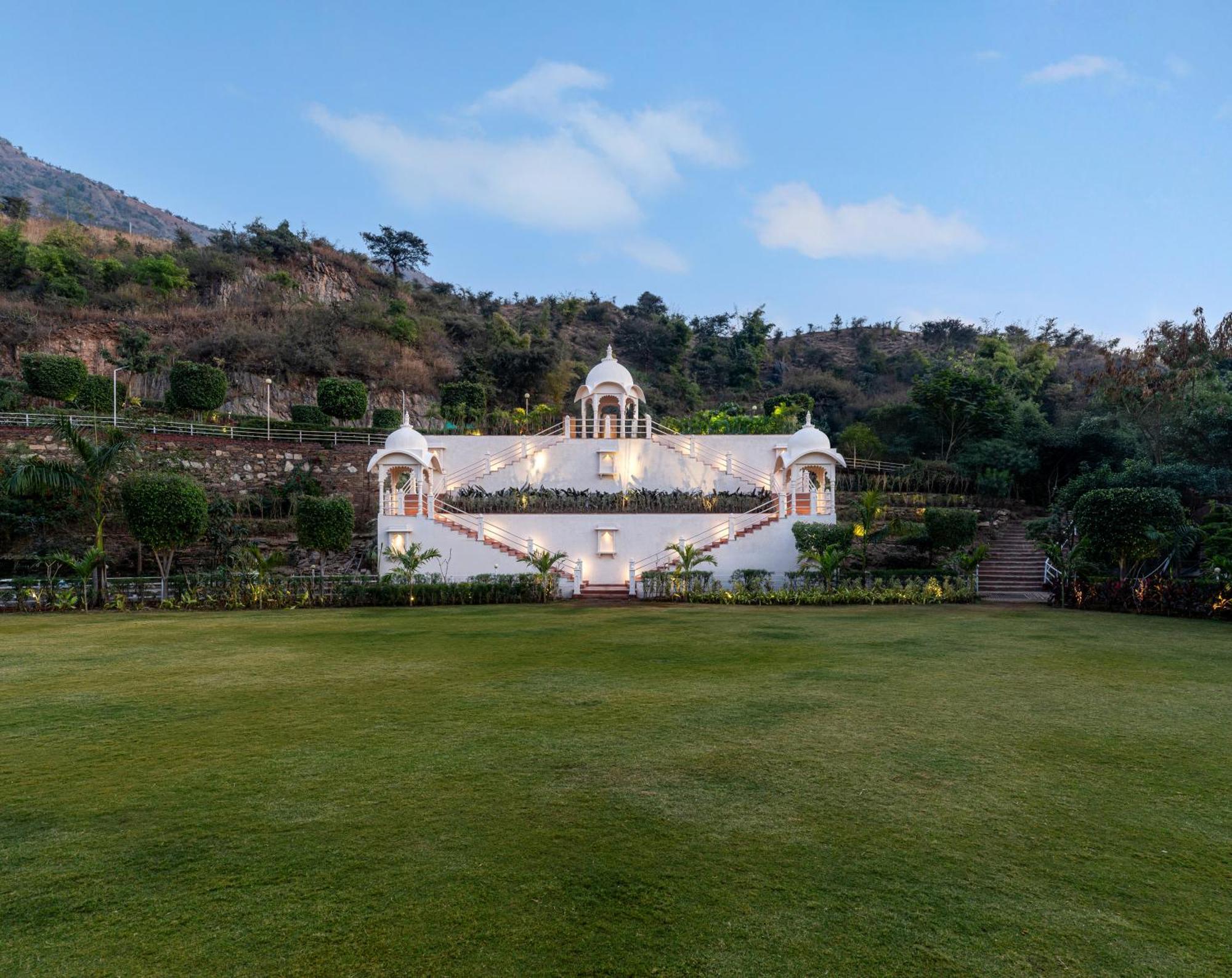 Sayaji Resorts & Spa ウダイプル エクステリア 写真